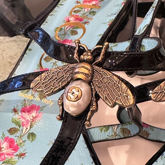 $850 Gucci New in Box Black Patent Leather Bee  Sandals sz 39 (8) - Picture 9 of 15